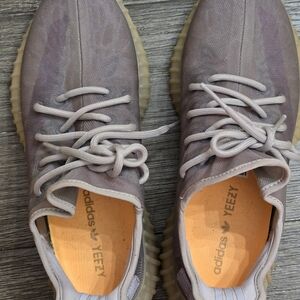 Adidas - Yeezy Boost 350 Limited